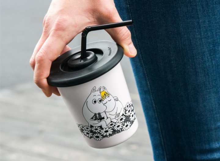 silikonowe nakładki z otworem na słomkę