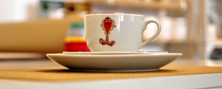 komplet naczyń obiadowych z porcelany