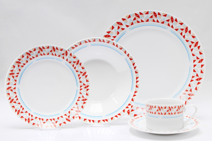 682 Czerwona Mozaika.jpg