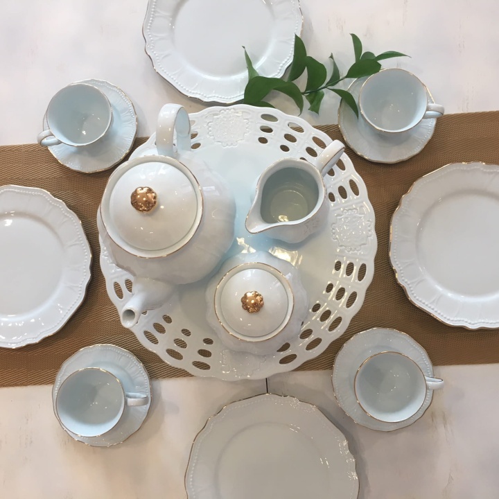 Porcelanowy serwis do herbaty dla 4 os.